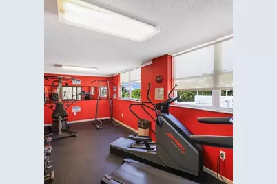 6900 Bay Dr #10K, Miami Beach, FL 33141 - Photo 14