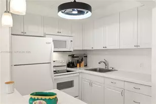 1018 Durham A, Deerfield Beach, FL 33442 - Photo 20