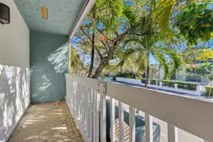 523 NE 38th St, Miami, FL 33137 - Photo 24