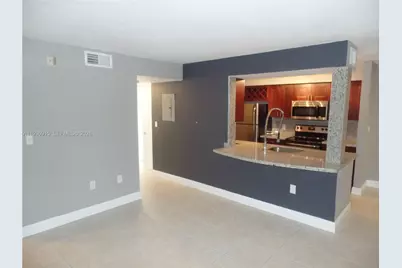 2460 NW 33rd St #1704, Oakland Park, FL 33309 - Photo 4