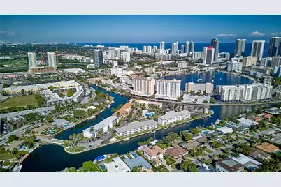 470 Paradise Isle Blvd #310, Hallandale Beach, FL 33009 - Photo 40