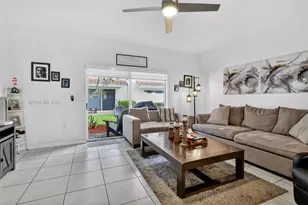 2805 NW 180th St, Miami Gardens, FL 33056 - Photo 14