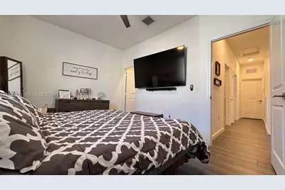 2805 NW 180th St, Miami Gardens, FL 33056 - Photo 38