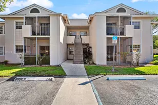 720 Cypress Ln, Deerfield Beach, FL 33064 - Photo 2