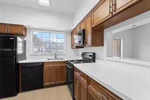 720 Cypress Ln, Deerfield Beach, FL 33064 - Photo 10