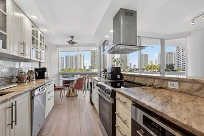 1000 Island Blvd #707, Aventura, FL 33160 - Photo 8