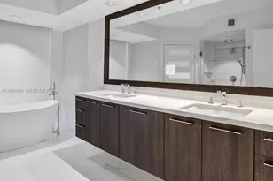 3370 Hidden Bay Dr, Aventura, FL 33180 - Photo 46