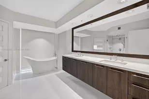 3370 Hidden Bay Dr, Aventura, FL 33180 - Photo 44