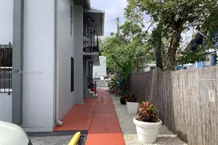 420 NW 11th Ave, Miami, FL 33128 - Photo 2