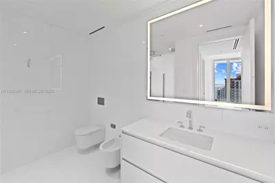 300 Biscayne Blvd Way #3201, Miami, FL 33130 - Photo 16