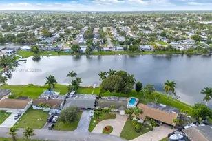 1160 NW 86th Terrace, Pembroke Pines, FL 33024 - Photo 28