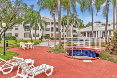 2811 N Oakland Forest Dr #106, Oakland Park, FL 33309 - Photo 30