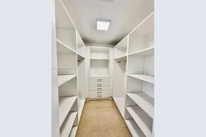 185 SE 14th Ter #904, Miami, FL 33131 - Photo 14