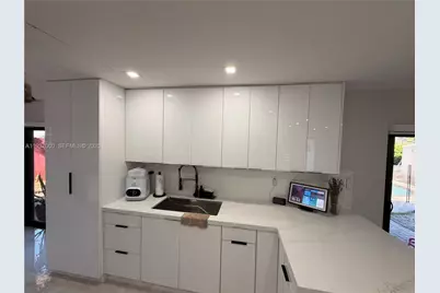 4841 NW 19th St, Lauderhill, FL 33313 - Photo 10