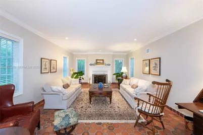 1036 S Greenway Dr, Coral Gables, FL 33134 - Photo 6