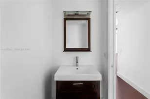 1040 Biscayne Blvd, Miami, FL 33132 - Photo 4