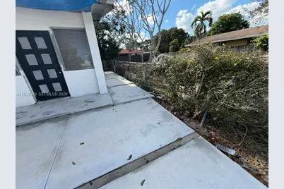 2530 NW 14th Ct, Fort Lauderdale, FL 33311 - Photo 6