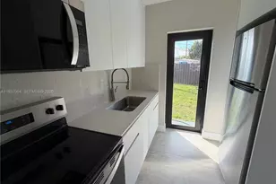 7330 SW 11th St, Miami, FL 33144 - Photo 8