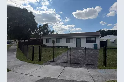 7330 SW 11th St #7330, Miami, FL 33144 - Photo 1