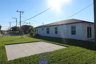 912 W 10th St, Riviera Beach, FL 33404 - Photo 4