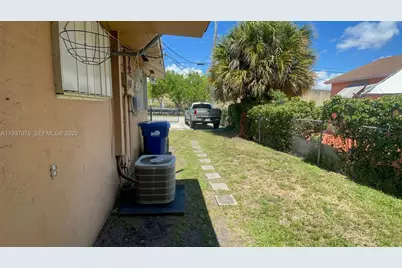 8201 NW 6th Ave, Miami, FL 33150 - Photo 26