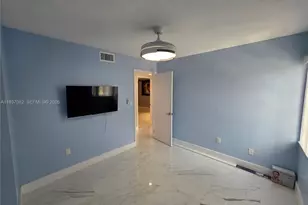 4490 W 19th Ct, Hialeah, FL 33012 - Photo 6