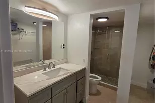 4490 W 19th Ct, Hialeah, FL 33012 - Photo 40