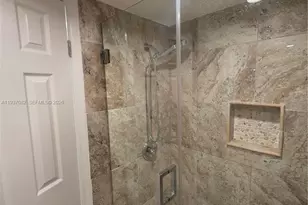 4490 W 19th Ct, Hialeah, FL 33012 - Photo 38