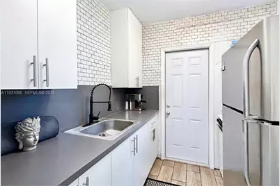 7820 Harding Ave, Miami Beach, FL 33141 - Photo 8