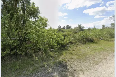 430 Parkman Ave, Lehigh Acres, FL 33974 - Photo 4