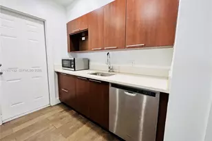 1001 Bay Dr, Miami Beach, FL 33141 - Photo 8