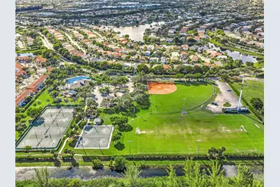 357 NW 154th Ave, Pembroke Pines, FL 33028 - Photo 36