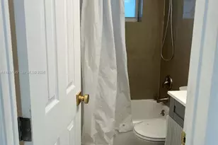 1023 NW 33rd St, Miami, FL 33127 - Photo 8