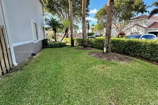 3920 San Simeon Ln, Weston, FL 33331 - Photo 6