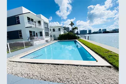 960 Bay Dr #902, Miami Beach, FL 33141 - Photo 2