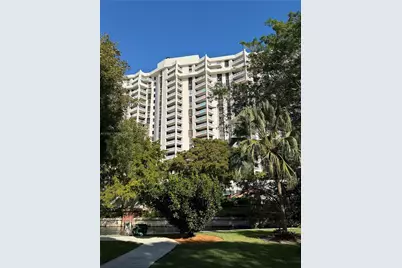 1000 Quayside Ter #1807, Miami, FL 33138 - Photo 1