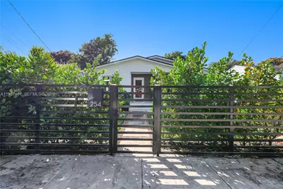 254 NW 43rd St, Miami, FL 33127 - Photo 8