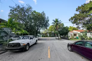 426 NE 77th St, Miami, FL 33138 - Photo 20