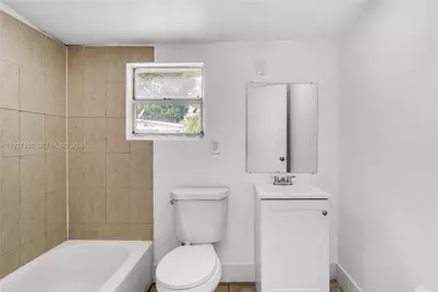 2443 NW 55th St, Miami, FL 33142 - Photo 14
