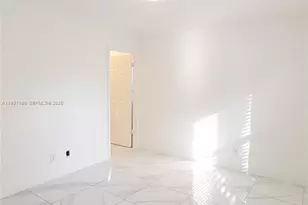 785 SW 10th St, Florida City, FL 33034 - Photo 4