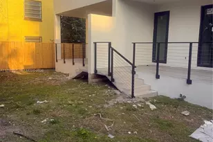 1730 NW 16th St, Miami, FL 33125 - Photo 2