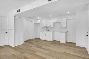 2443 NW 55th St, Miami, FL 33142 - Photo 8