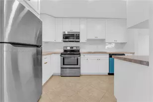 5208 NE 5th Ave, Oakland Park, FL 33334 - Photo 6