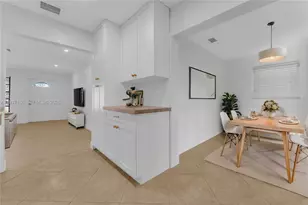 5208 NE 5th Ave, Oakland Park, FL 33334 - Photo 8