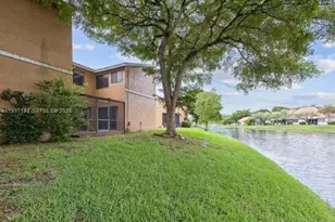 8101 NW 71st Ct, Tamarac, FL 33321 - Photo 24