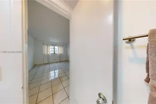 580 Egret Dr, Hallandale Beach, FL 33009 - Photo 32