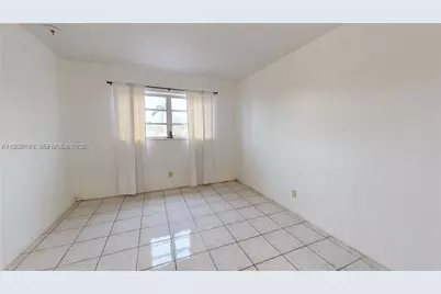 580 Egret Dr #302, Hallandale Beach, FL 33009 - Photo 30