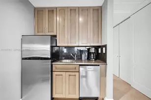 405 N Ocean Blvd, Pompano Beach, FL 33062 - Photo 24