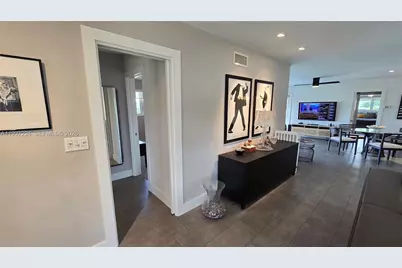 800 Polk St, Hollywood, FL 33019 - Photo 8