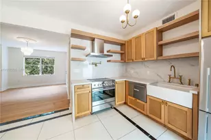726 Meridian Ave, Miami Beach, FL 33139 - Photo 12